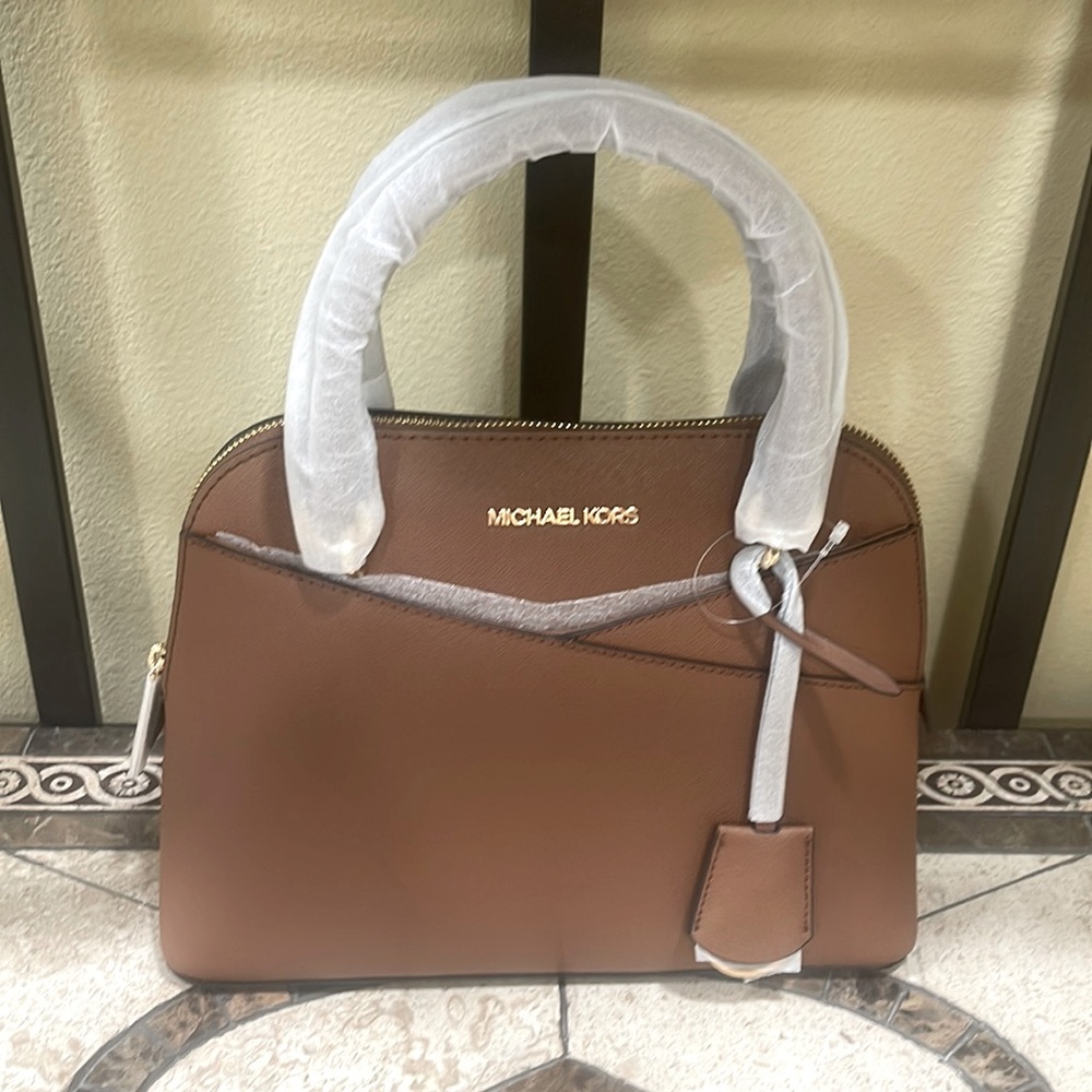 Michael Kors Jet Set Travel Medium Saffiano Leather Dome Satchel - Picture 2 of 13